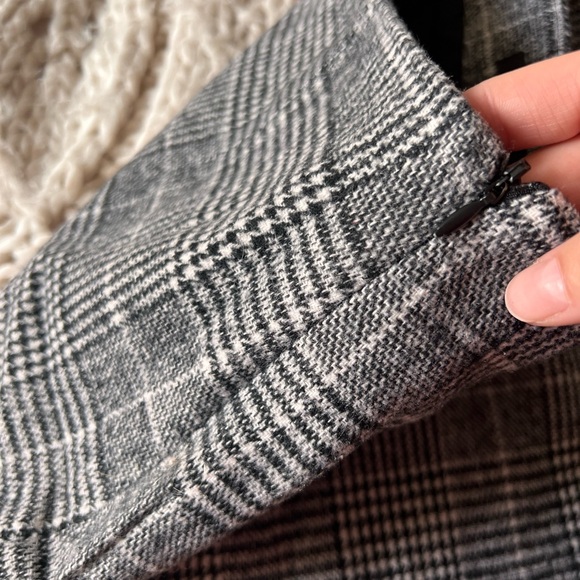 Plaid mini skirt - Picture 3 of 4